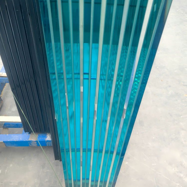 Low Iron Glass factory